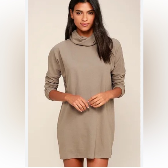 Lulus Dresses & Skirts - Ulus turtleneck sweater dress NWOT